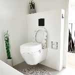 Réhausse WC Ibiza avec couvercle installée sur des toilettes suspendues - réf. 811089
