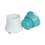 2-1 : Il coupe et écrase les médicaments pour les avaler plus facilement