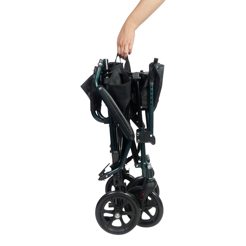 Fauteuil de transfert Travelite plié