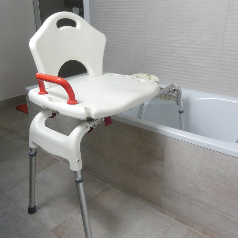 Fauteuil-d-acces-Slide-pour-baignoire