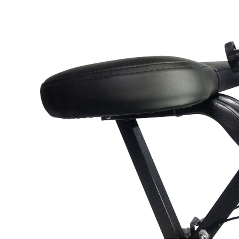 Gros plan sur l'accoudoir réglable de la chaise de massage pliante KinChair - réf. 827015