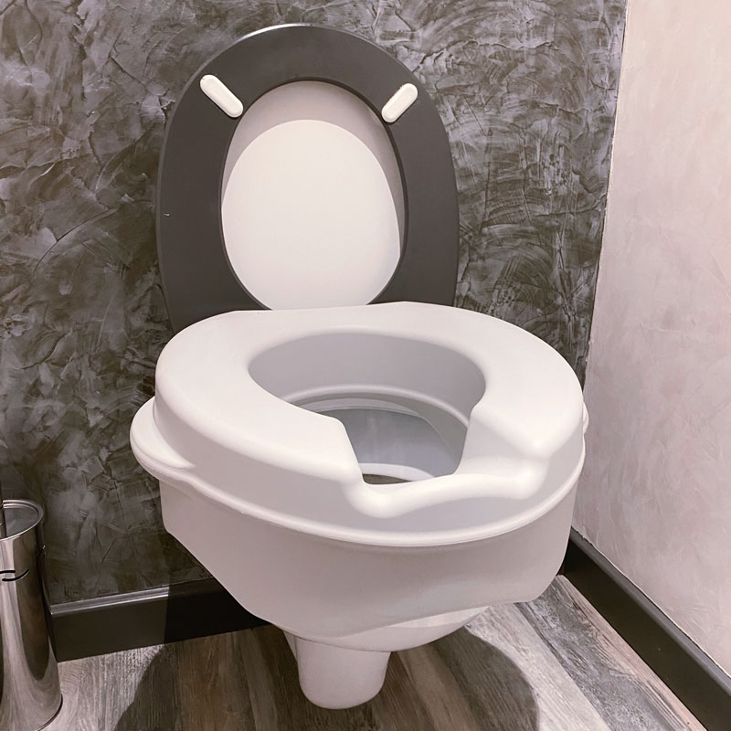Installation du rehausse de toilette soupless sans couvercle
