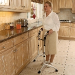 Déambulateur Mini d'intérieur idéal pour aider les personnes âgées à marcher
