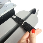 Fixation par sangle velcro de la rampe Ergo Easy pliable - réf. 825049