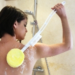 Lave-pied et dos à long manche, utilisation pour le lavage du dos