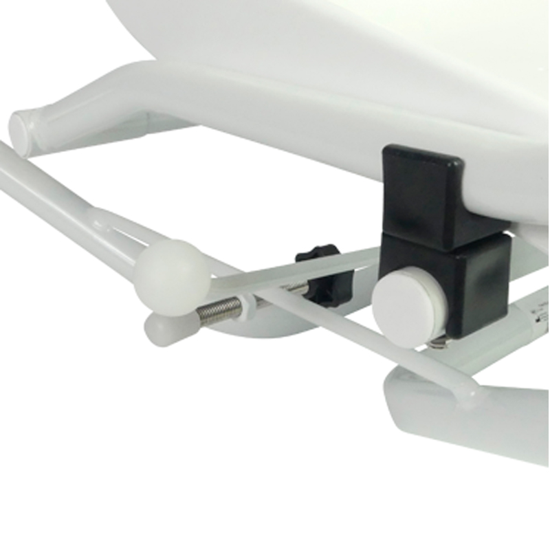 Gros plan sur le système de fixation sur baignoire du fauteuil de bain pivotant Stromboli - réf. 812
