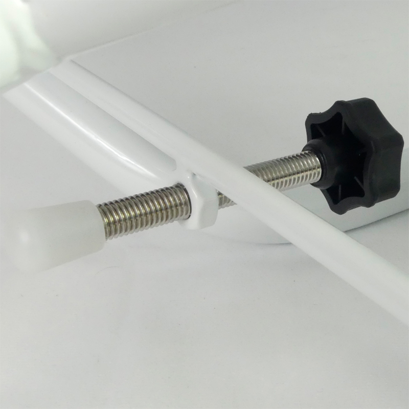 Gros plan sur la molette de fixation du fauteuil de bain pivotant Stromboli - réf. 812048