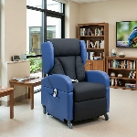 PROCLASSIC rise and recline armchair