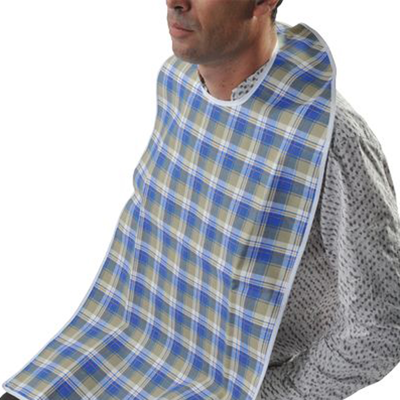 Utilisation de la serviette adulte de luxe pour la protection lors des repas - réf. 813047