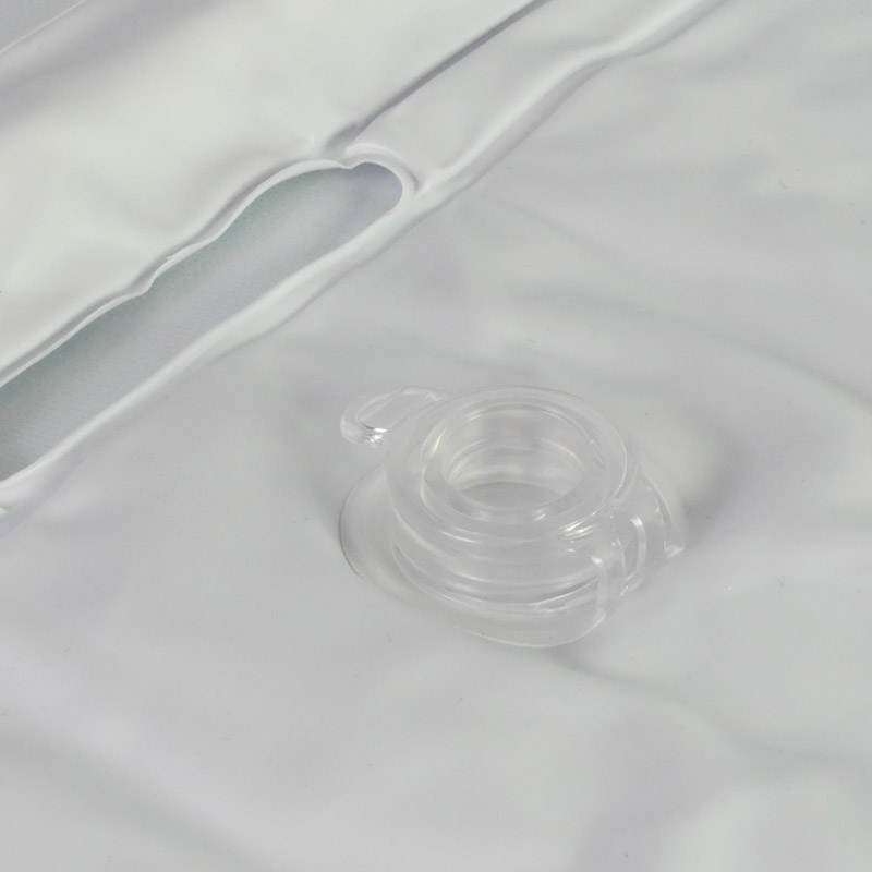 Douchette flexible pour évier avec une hanse pour suspendre la poche