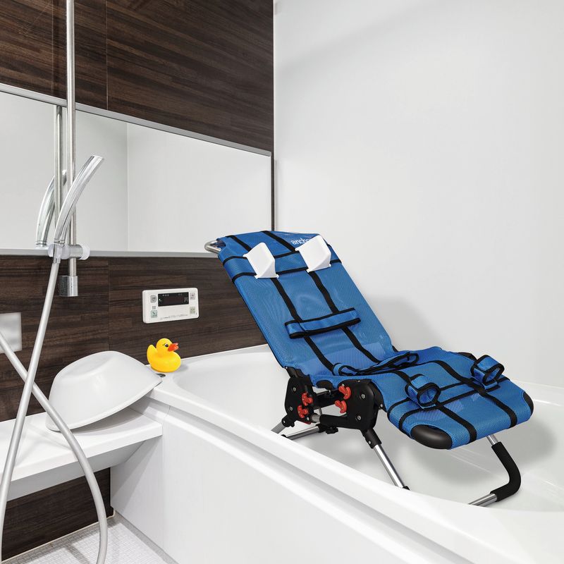 La chaise de bain pédiatrique permet un positionnement sécurisant et confortable