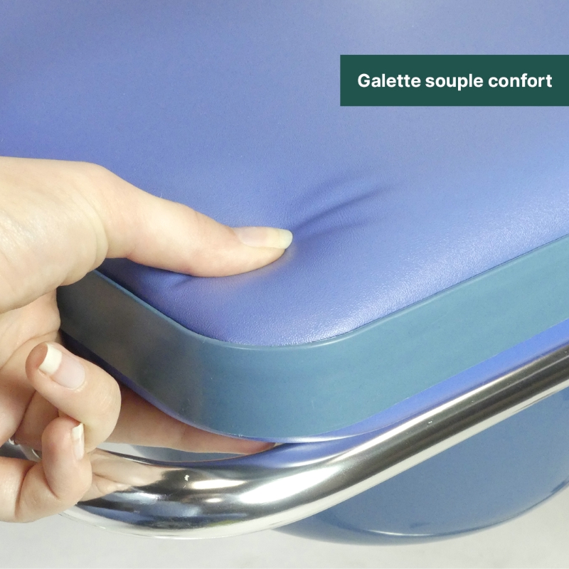 Notre chaise WC pliante Islande dispose d'une galette confortable idéale pour les seniors