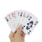 Jeu de 54 cartes Optic tenu en main, gros caractères pour malvoyants - réf. 851021