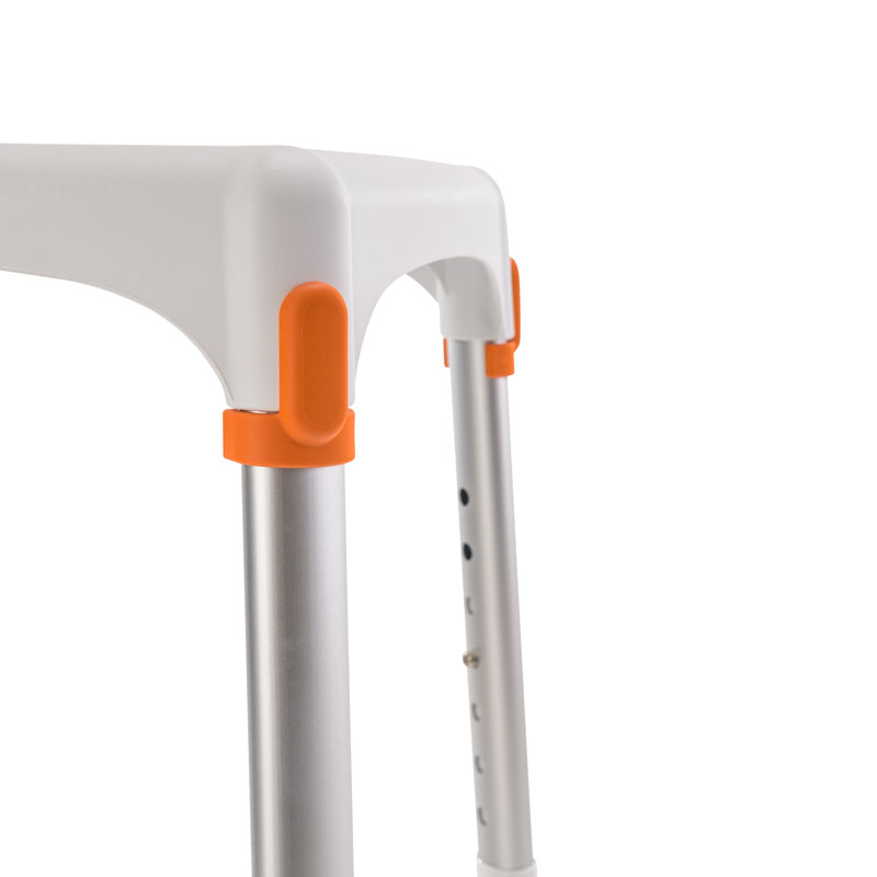 Le tabouret de douche de coin Capri ne nécessite aucun outil pour le monter