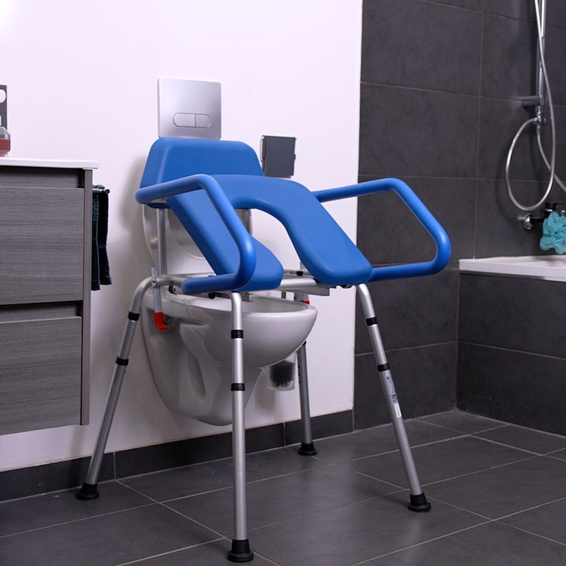 Fauteuil de douche Releveur SOFT avec pieds antidérapants.