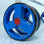 Roue avant double multidirectionnelle du rollator Ara-D Plus bleu - réf. 826098BLEU