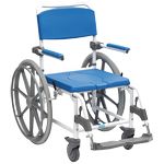 Chaise de douche et WC Aston grandes roues, vue 3/4 de face - réf. 822253
