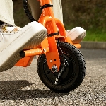 Mini scooter 3 roues pour personne âgée avec repose pied