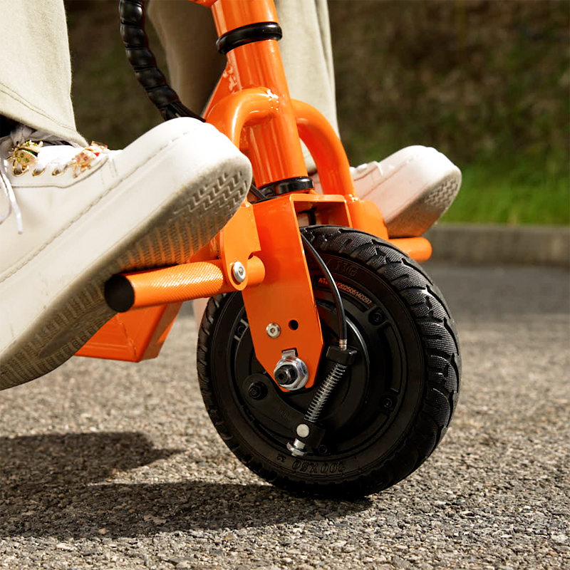 Mini scooter 3 roues pour personne âgée avec repose pied