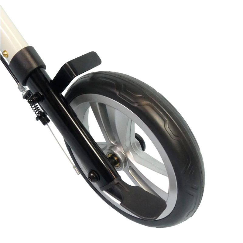 Roue avant du rollator Neo Easy blanc, vue de biais - réf. 826303BLANC