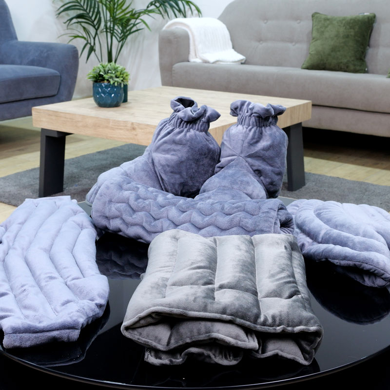 Lot de coussins universels à chauffer en graines de lin, différents modèles gris anthracite.