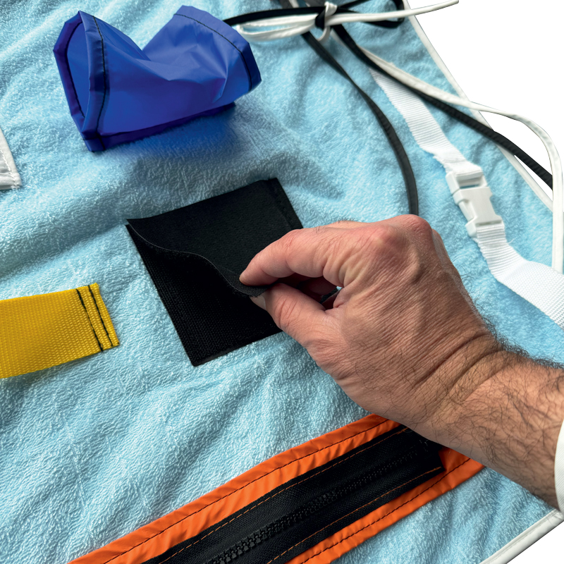 Tapis d'exercices de motricité fine, exercice scratch