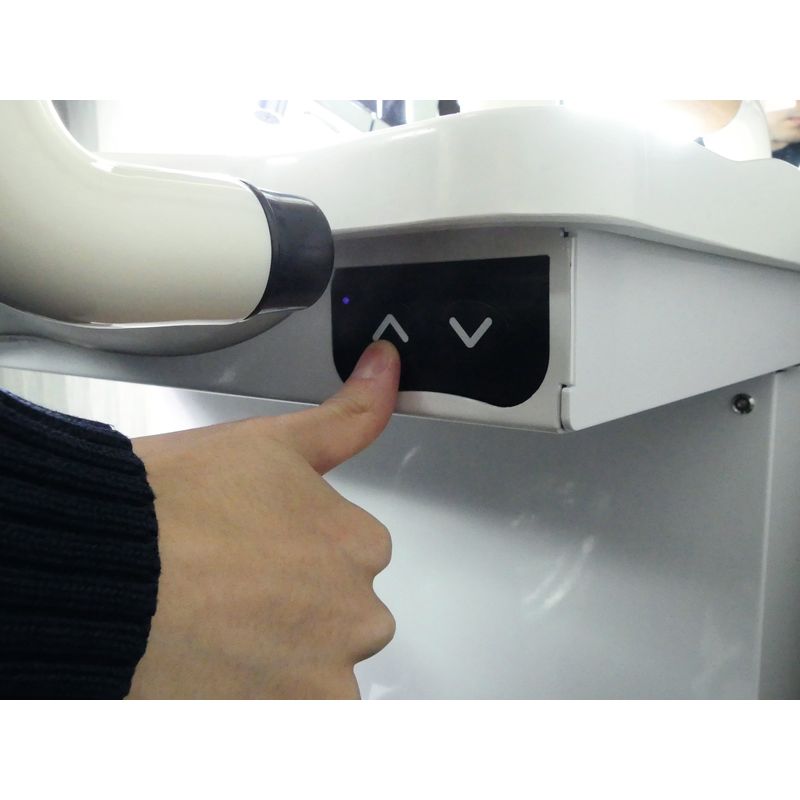 Bouton pour régler la hauteur du lavabo électrique