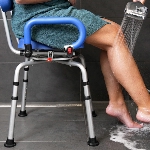 La chaise de douche SOFT est idéale pour les adultes et seniors pour améliorer leur mobilité