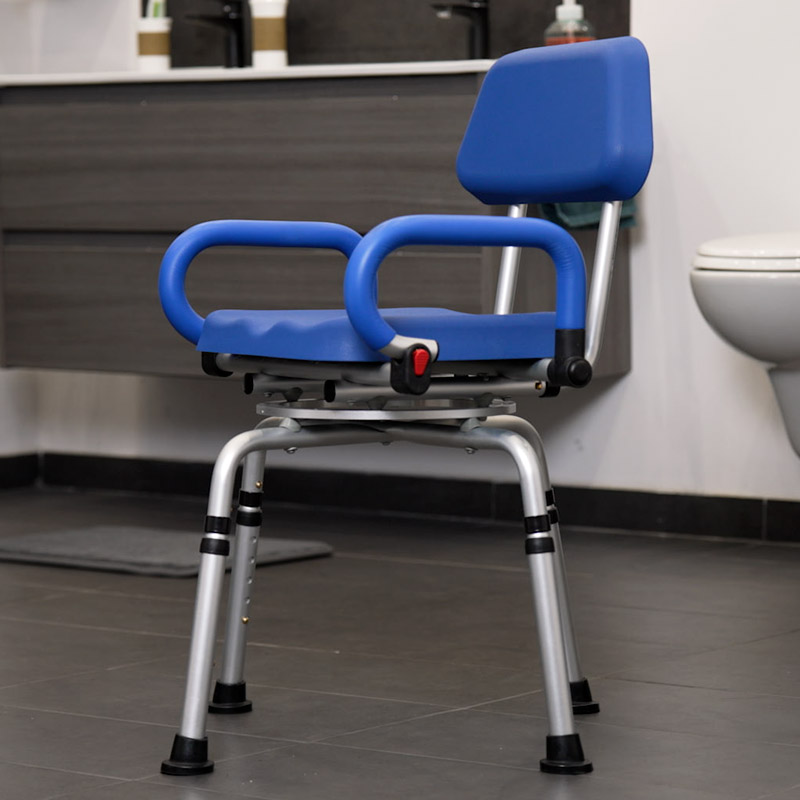 Notre siège de douche médical SOFT pivote à 360°