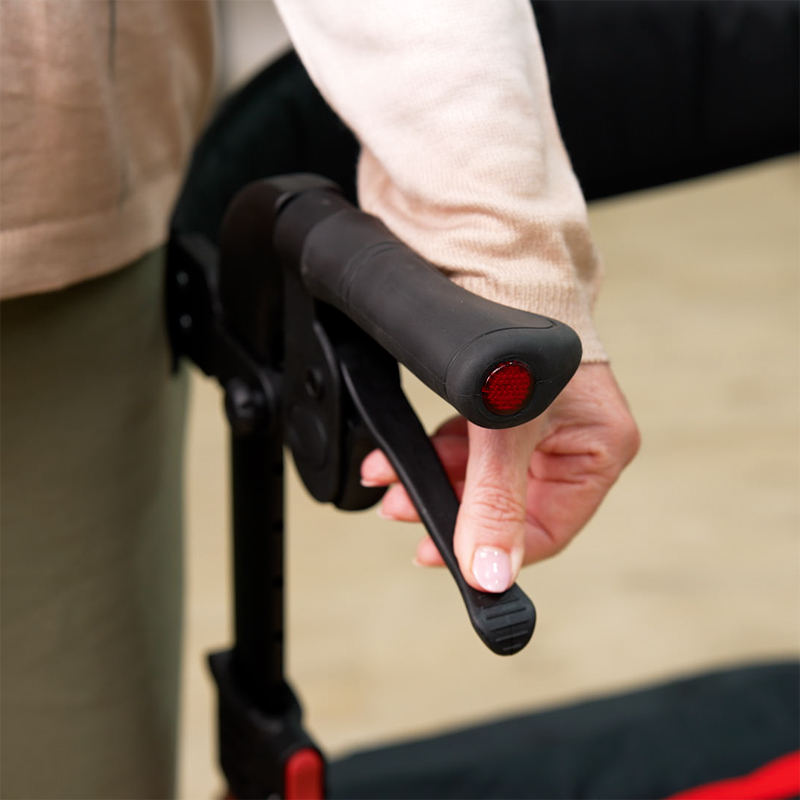 Rollator Neo Fold 4 roues avec freins parking actionnables