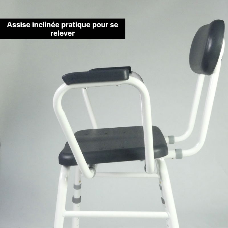 Chaise avec une assise inclinée pour aider à se relever