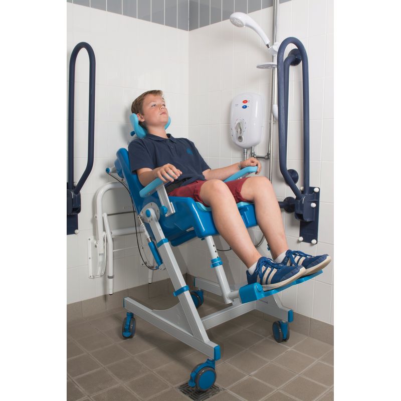 chaise handicapé pour salle de bain