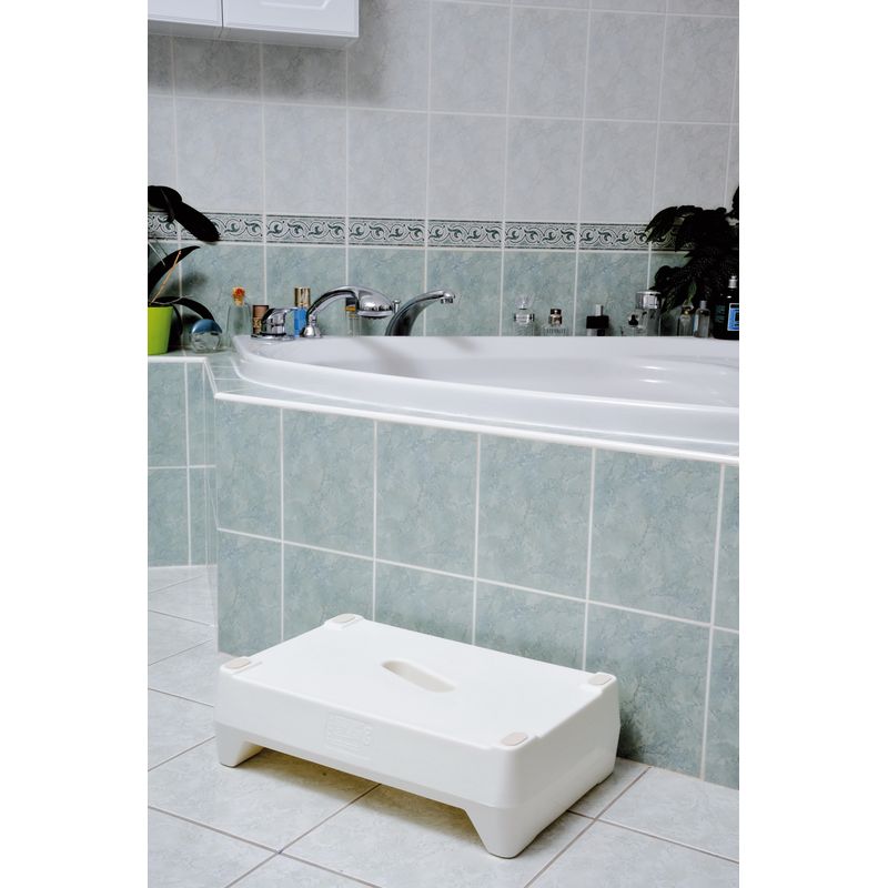 marche d'accès à la baignoire